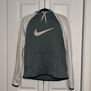 grey and white Nike therma-fit hoodie sweatshirt, size M, good condition